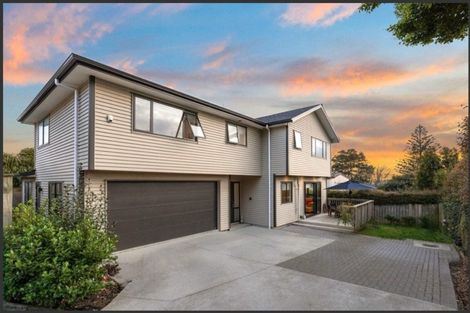 Photo of property in 3b Cardiff Road, Pakuranga, Auckland, 2010