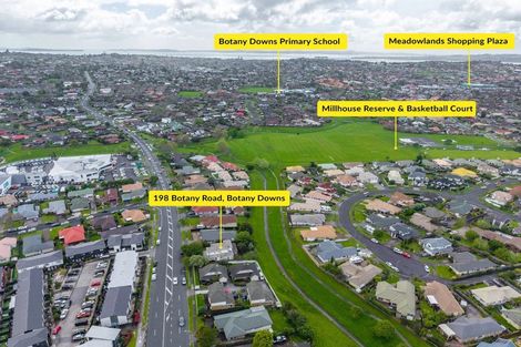 Photo of property in 198 Botany Road, Botany Downs, Auckland, 2010