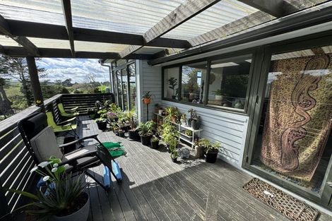 Photo of property in 43 The Pines Road, Paparoa, 0571