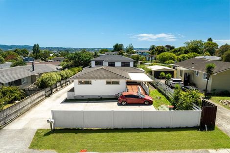 Photo of property in 13 Waari Avenue, Sunnyvale, Auckland, 0612