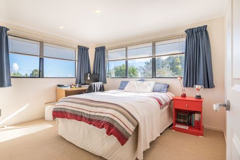 Photo of property in 54a Mcfadzean Drive, Blockhouse Bay, Auckland, 0600