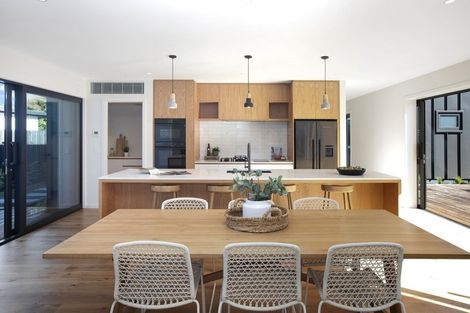 Photo of property in 86 Wairakei Road, Bryndwr, Christchurch, 8052