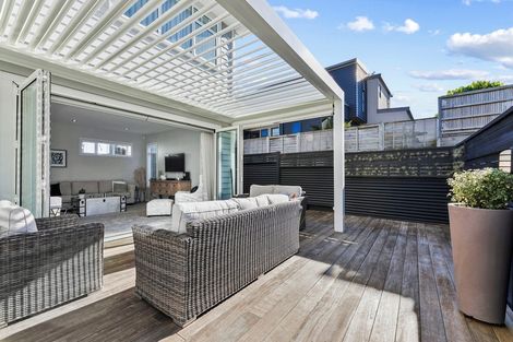 Photo of property in 35d Oceanbeach Road, Mount Maunganui, 3116