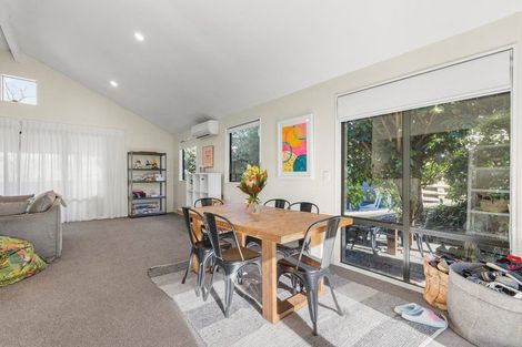 Photo of property in 8 Wye Place, Fernhill, Queenstown, 9300