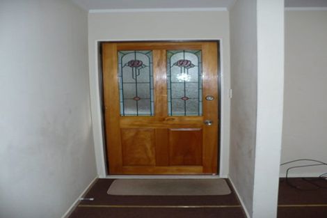 Photo of property in 152 Queens Drive, Lyall Bay, Wellington, 6022