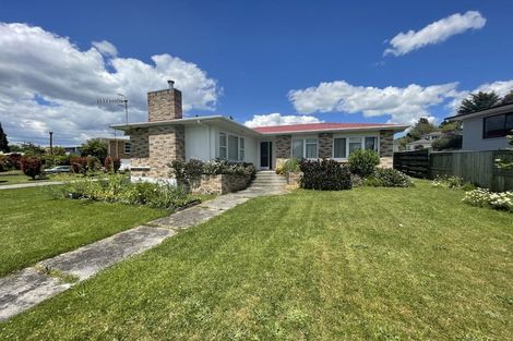 Photo of property in 14 Hillcrest Avenue, Hillcrest, Rotorua, 3015