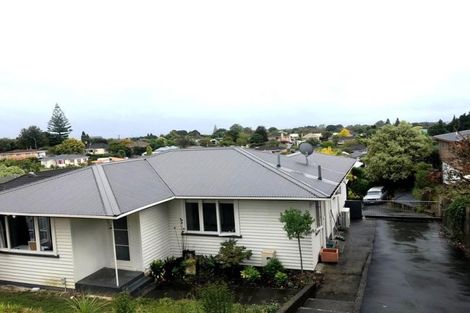 Photo of property in 64 Forest Lake Road, Forest Lake, Hamilton, 3200