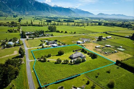 Photo of property in 16 Titoki Drive, Kaikoura Flat, Kaikoura, 7371