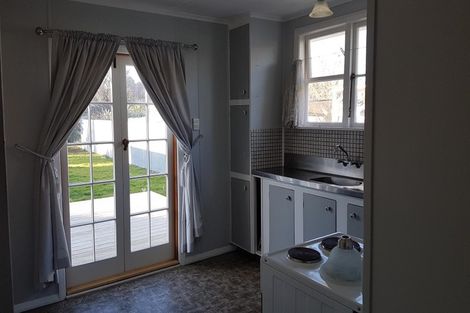 Photo of property in 24 Bibby Street, Waipawa, 4210