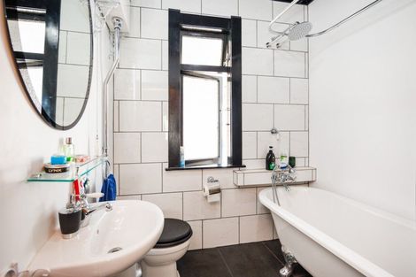 Photo of property in 9 Maunder Street, Marton, 4710