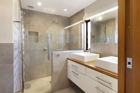 Photo of property in 16 Trevor Terrace, Paremata, Porirua, 5024