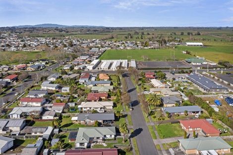 Photo of property in 14 Catalina Drive, Melville, Hamilton, 3206