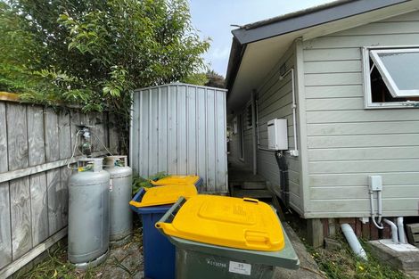 Photo of property in 35 Wairau Road, Forrest Hill, Auckland, 0627