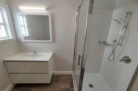 Photo of property in 37 Ross Street, Woodville, 4920