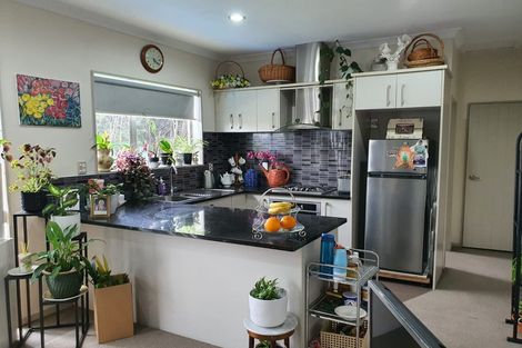 Photo of property in 108 San Marino Drive West, Henderson, Auckland, 0612