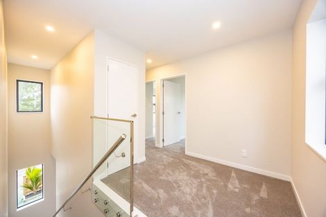 Photo of property in 34 Hellyers Street, Birkdale, Auckland, 0626