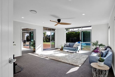 Photo of property in 9a Dolphin Parade, Bell Block, New Plymouth, 4312