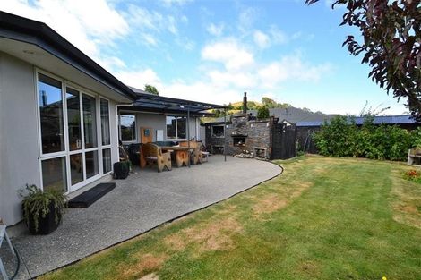 Photo of property in 28 Ngawhatu Road, Stoke, Nelson, 7011