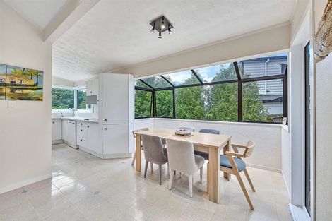 Photo of property in 38 Eugenia Rise, Totara Heights, Auckland, 2105