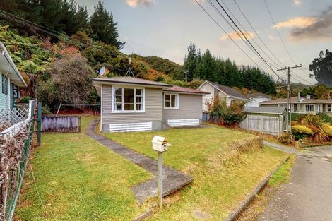 Photo of property in 3 Parenga Street, Wainuiomata, Lower Hutt, 5014