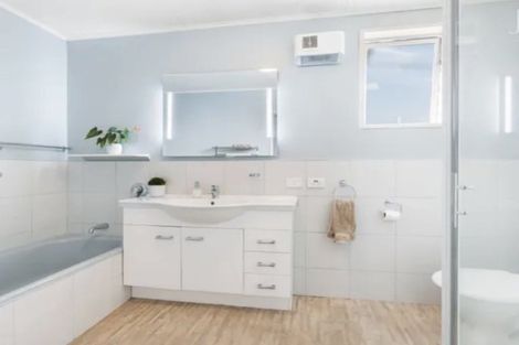 Photo of property in 3 Coleraine Street, Cromwell, 9310