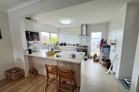 Photo of property in 1/60 Taharoto Road, Takapuna, Auckland, 0622