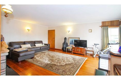 Photo of property in 27 Sylvia Road, Hillcrest, Auckland, 0627