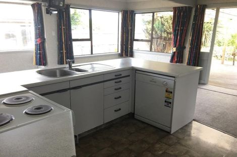 Photo of property in 401 Wairakei Road, Burnside, Christchurch, 8053