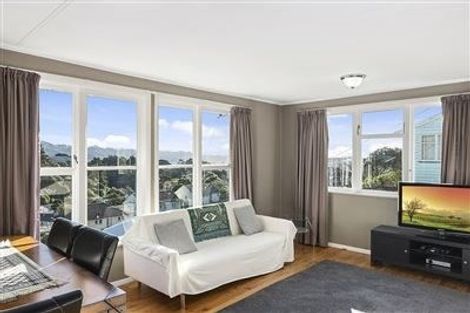 Photo of property in 27 Durham Street, Cannons Creek, Porirua, 5024