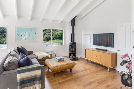 Photo of property in 11 Long Beach Road, Russell, 0202