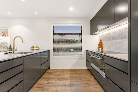 Photo of property in 69b Pitau Road, Mount Maunganui, 3116