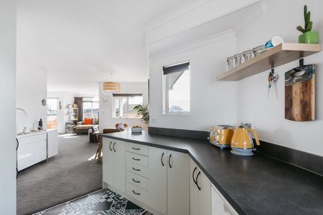 Photo of property in 2/8 Aberdeen Street, Mount Maunganui, 3116