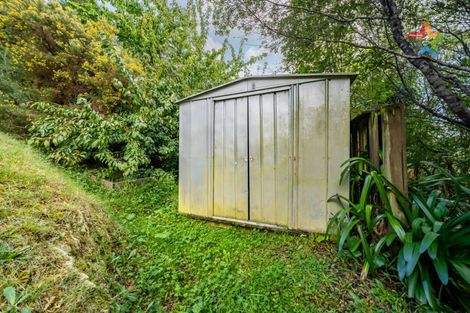 Photo of property in 11 Mokopuna Grove, Stokes Valley, Lower Hutt, 5019
