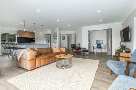 Photo of property in 1 Moss Lane, Raumati Beach, Paraparaumu, 5032