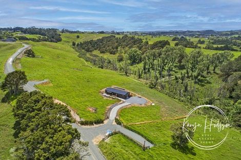 Photo of property in 37 Judd Road, Maungaturoto, 0520