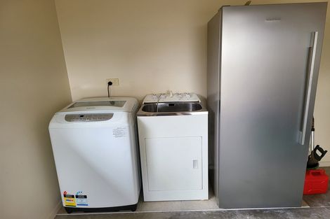 Photo of property in 19 Ballymore Drive, Pinehill, Auckland, 0632