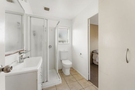 Photo of property in 1 Vanderbilt Place, Welcome Bay, Tauranga, 3112