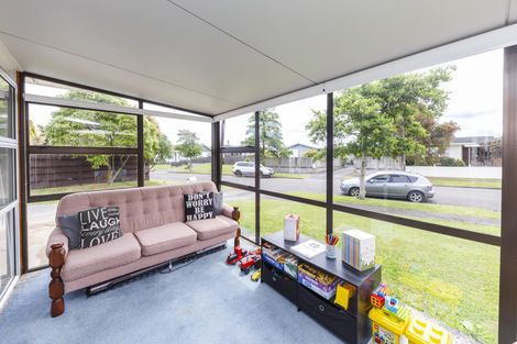 Photo of property in 22 Palliser Place, Milson, Palmerston North, 4414