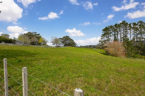 Photo of property in 90 Mcentee Road, Waitakere, Auckland, 0816