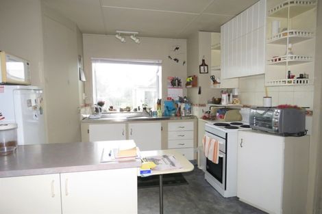 Photo of property in 27 Lyndhurst Street, Westport, 7825