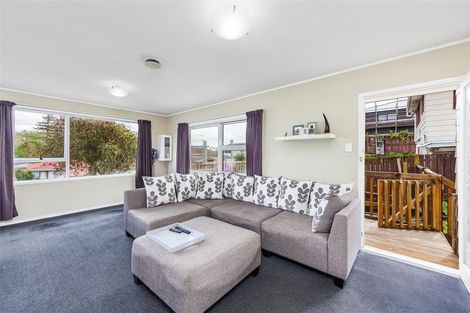 Photo of property in 2/121 Seymour Road, Sunnyvale, Auckland, 0612