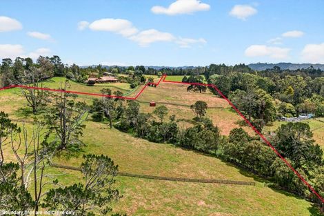 Photo of property in 11 Tawa Road, Kumeu, 0891