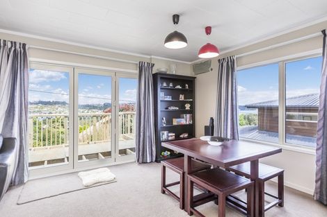Photo of property in 29 Melandra Road, Stanmore Bay, Whangaparaoa, 0932