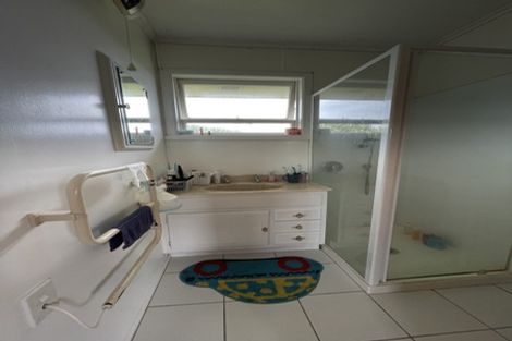 Photo of property in 46a Gordon Avenue, Milford, Auckland, 0620