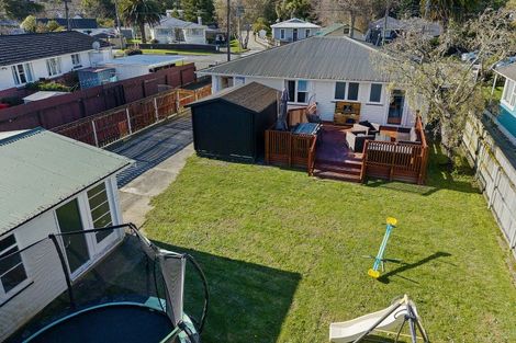 Photo of property in 12 Moeraki Road, Maoribank, Upper Hutt, 5018