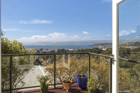 Photo of property in 47 Harbour View Road, Northland, Wellington, 6012