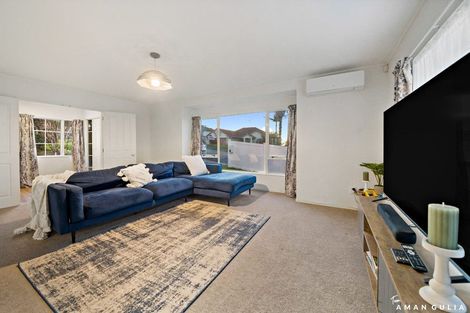 Photo of property in 6 Lorikeet Place, Unsworth Heights, Auckland, 0632