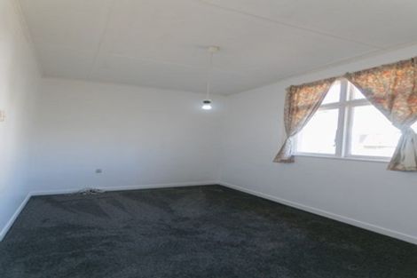 Photo of property in 17 Karetu Road, Greenlane, Auckland, 1051