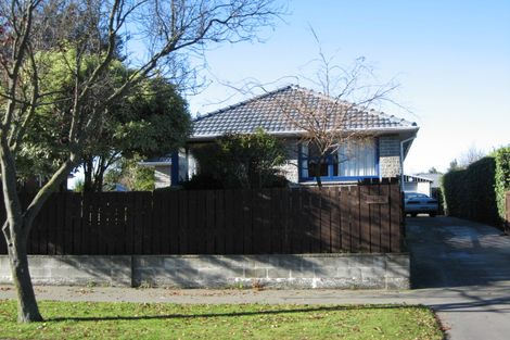 Photo of property in 105 Warren Crescent, Hillmorton, Christchurch, 8025