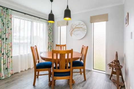 Photo of property in 56 Spriggs Crescent, Greenmeadows, Napier, 4112